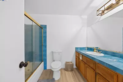 3660 Oak Knoll Blvd, Oakland, CA 94605 - Photo 18