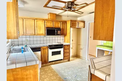 949 Flores Way, Rio Vista, CA 94571 - Photo 8