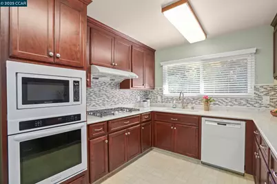 6401 Tri Ln, El Sobrante, CA 94803 - Photo 10