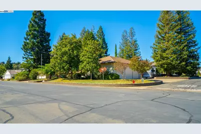 3208 Bonanza Dr, Cameron Park, CA 95682 - Photo 2
