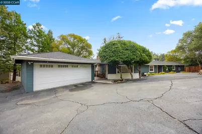 110 Twin Peaks Drive, Walnut Creek, CA 94595 - Photo 4