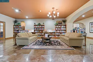 4213 Hovnanian Dr, Sacramento, CA 95834 - Photo 40