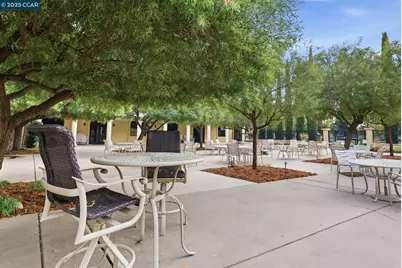 4213 Hovnanian Dr, Sacramento, CA 95834 - Photo 34