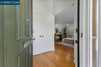 1833 Skycrest Dr #2, Walnut Creek, CA 94595 - Photo 4