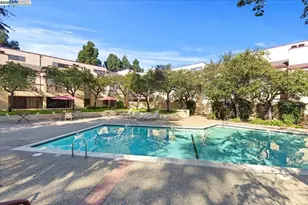 25912 Hayward Blvd, Hayward, CA 94542 - Photo 26