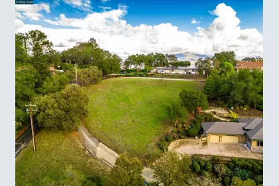 8 Gable Lane, Lafayette, CA 94549 - Photo 4