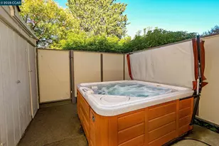 1566 Ashwood Dr, Martinez, CA 94553 - Photo 14