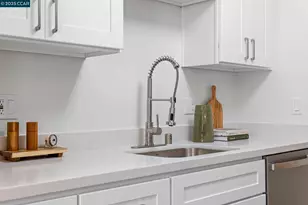 4 Commodore Dr, Emeryville, CA 94608 - Photo 10