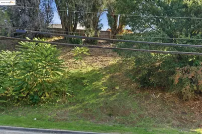 9670 Mountain Blvd, Oakland, CA 94605 - Photo 4