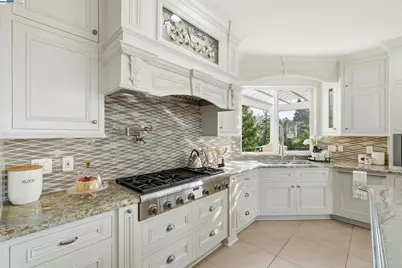 61 Montclaire Dr, Fremont, CA 94539 - Photo 18