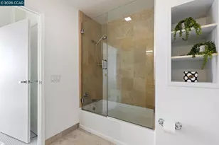 1 Lakeside Dr, Oakland, CA 94612 - Photo 22