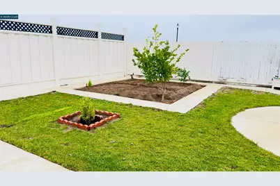 2026 Maiden Grass Ave, Manteca, CA 95337 - Photo 38