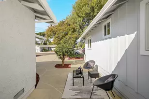 1662 Dorchester Pl, Concord, CA 94519 - Photo 10