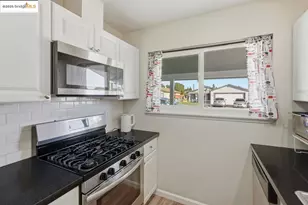 16235 Suzie Q Ln, Lathrop, CA 95330 - Photo 8