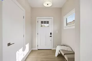 335 Hanover Ave, Oakland, CA 94606 - Photo 6