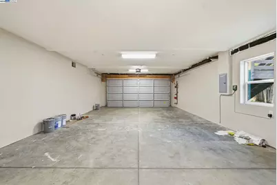 335 Hanover Ave, Oakland, CA 94606 - Photo 54