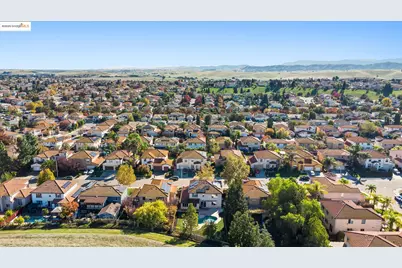 1879 Mount Conness Way, Antioch, CA 94531 - Photo 32