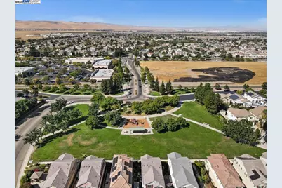 4384 Lennox Ln, Tracy, CA 95377 - Photo 42