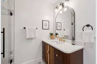 1728 Cambridge Dr, Alameda, CA 94501 - Photo 38