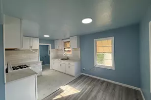 5500 Fruitridge Rd, Sacramento, CA 95820 - Photo 12