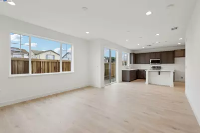 231 Mindy Way, Pittsburg, CA 94565 - Photo 4