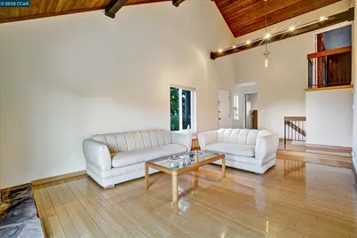 1310 Lewis Ln, Pinole, CA 94564 - Photo 30