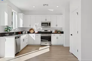 860 Pecan Tree Ln, Galt, CA 95632 - Photo 12