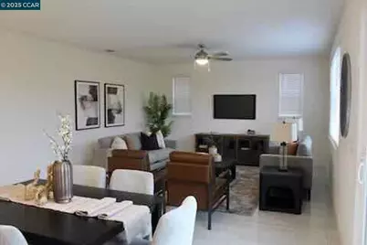 822 Engineer Cir, Vacaville, CA 95687 - Photo 4