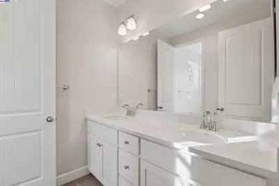 109 Creek View Cir, Fairfield, CA 94533 - Photo 24