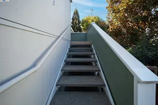 1708 Golden Rain Rd, Walnut Creek, CA 94595 - Photo 2