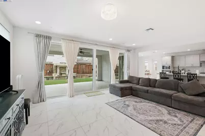 3039 Paxton Ct, Lathrop, CA 95330 - Photo 10