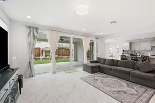 3039 Paxton Ct, Lathrop, CA 95330 - Photo 10