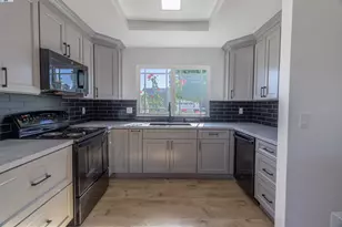 1323 Morning Dew Pl, Stockton, CA 95210 - Photo 2