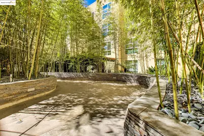 899 Clay St, Oakland, CA 94607 - Photo 16