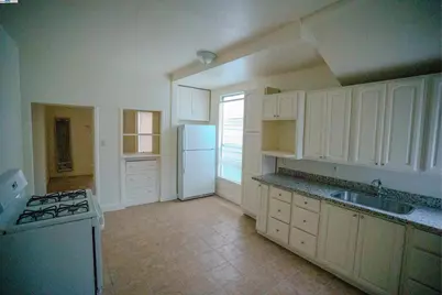 866 Isabella St, Oakland, CA 94607 - Photo 14
