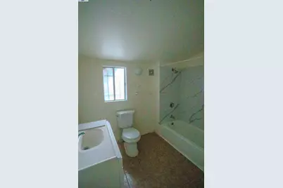 866 Isabella St, Oakland, CA 94607 - Photo 8