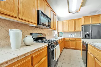1145 Hartwell Ave, Stockton, CA 95209 - Photo 12