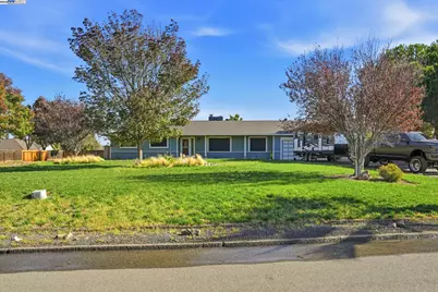 34724 Bernard Rd, Tracy, CA 95377 - Photo 2