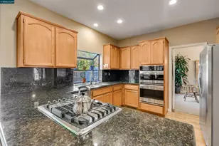 605 Barcelona Dr, Sonoma, CA 95476 - Photo 20