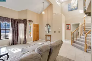 605 Barcelona Dr, Sonoma, CA 95476 - Photo 12