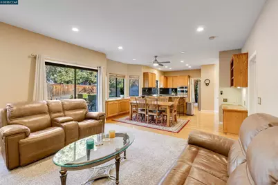 605 Barcelona Dr, Sonoma, CA 95476 - Photo 26