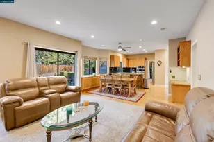 605 Barcelona Dr, Sonoma, CA 95476 - Photo 26