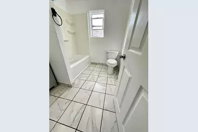 1725 96th Ave, Oakland, CA 94603 - Photo 24