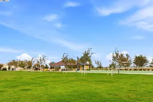 6623 Kittinger Ln, Tracy, CA 95377 - Photo 34