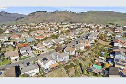 6857 Sunriver Ln, Vallejo, CA 94591 - Photo 52