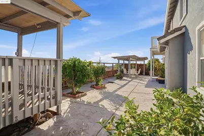 6857 Sunriver Ln, Vallejo, CA 94591 - Photo 44