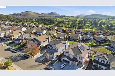 6857 Sunriver Ln, Vallejo, CA 94591 - Photo 8