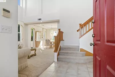 6857 Sunriver Ln, Vallejo, CA 94591 - Photo 12