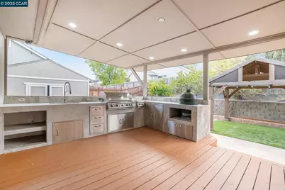 924 Flintrock Drive, Antioch, CA 94509 - Photo 32