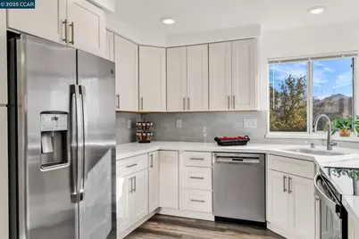 253 Florence Ct, Hercules, CA 94547 - Photo 14